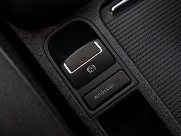 Volkswagen Tiguan I Рестайлинг с пробегом 2016 года, цена 2 090 000 рублей, 140490 км, внедорожник, Автокод Объявления