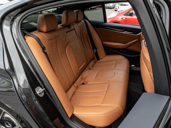 BMW 5 серии VII (G30/G31/G38) Рестайлинг с пробегом 2023 года, цена 6 050 000 рублей, 117833 км, седан, Автокод Объявления