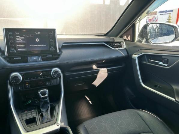 Toyota RAV4 V (XA50) с пробегом 2021 года, цена 2 933 000 рублей, 79000 км, внедорожник, Автокод Объявления