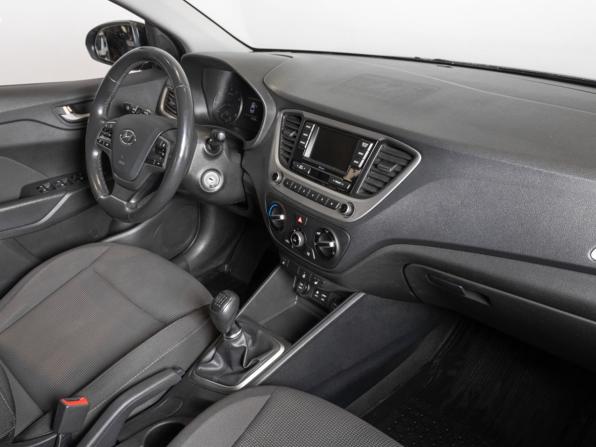 Hyundai Solaris II с пробегом 2018 года, цена 1 308 300 рублей, 77140 км, седан, Автокод Объявления