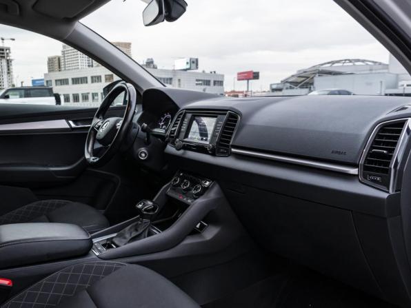 Skoda Karoq I с пробегом 2021 года, цена 2 599 000 рублей, 111897 км, внедорожник, Автокод Объявления