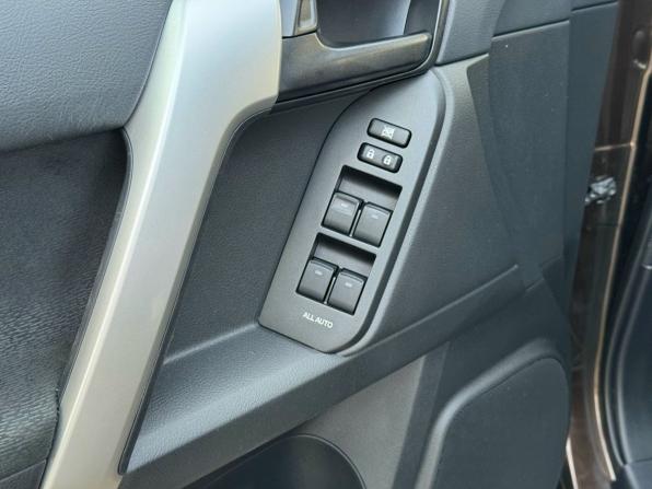 Toyota Land Cruiser Prado 150 Series Рестайлинг 3 с пробегом 2021 года, цена 6 000 000 рублей, 24490 км, внедорожник, Автокод Объявления