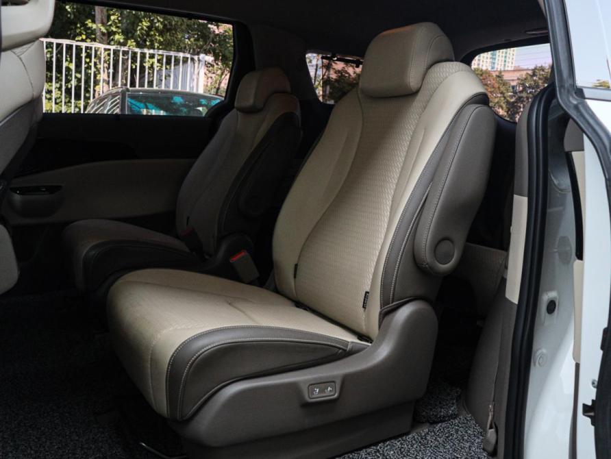 Kia Carnival IV Москва  - изображение 10