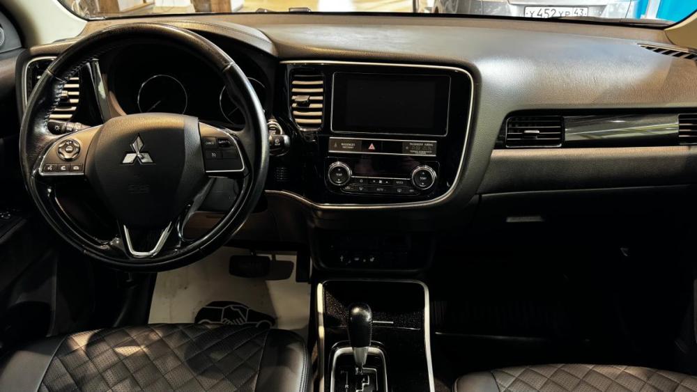 Mitsubishi Outlander III Рестайлинг 3 Киров  - изображение 19