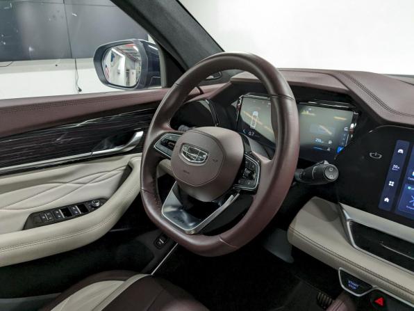 Geely Monjaro I с пробегом 2023 года, цена 2 990 000 рублей, 51008 км, внедорожник, Автокод Объявления