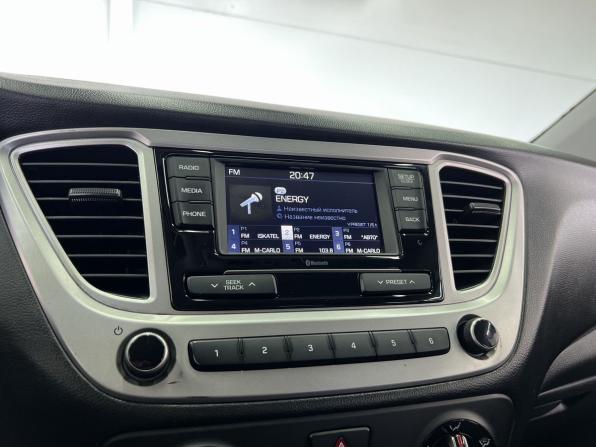 Hyundai Solaris II с пробегом 2019 года, цена 1 299 000 рублей, 53690 км, седан, Автокод Объявления