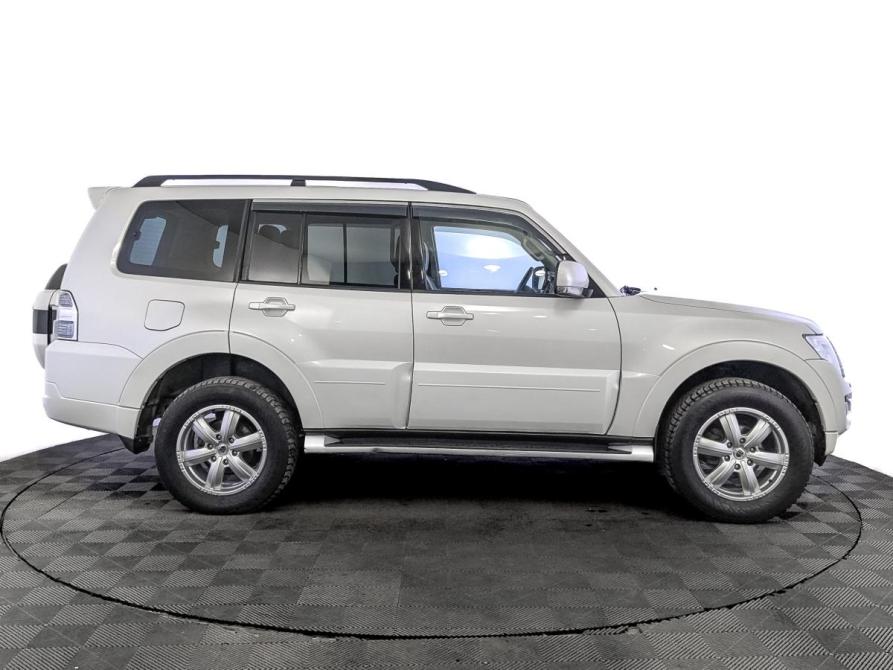 Mitsubishi Pajero IV Рестайлинг 2 Москва  - изображение 4