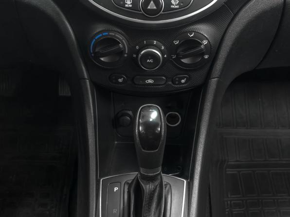 Hyundai Solaris I Рестайлинг с пробегом 2015 года, цена 879 900 рублей, 225307 км, седан, Автокод Объявления
