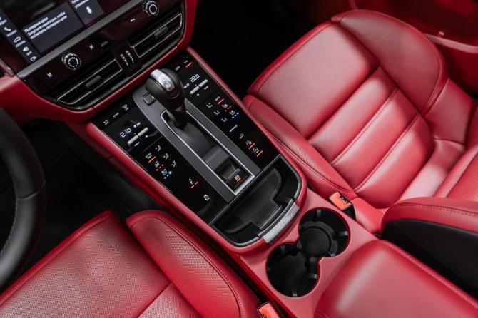 Новый Porsche Macan I Рестайлинг 2 2026 года, цена 12 800 000 рублей, внедорожник, Автокод Объявления