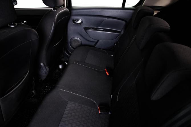 Renault Sandero II с пробегом 2016 года, цена 899 000 рублей, 133000 км, хэтчбек, Автокод Объявления
