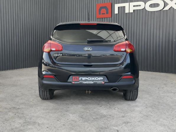 Kia Ceed II с пробегом 2012 года, цена 857 000 рублей, 185508 км, хэтчбек, Автокод Объявления
