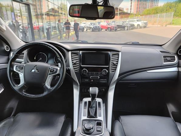 Mitsubishi Pajero Sport III с пробегом 2018 года, цена 3 099 000 рублей, 103847 км, внедорожник, Автокод Объявления