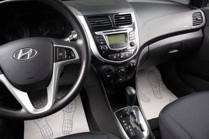 Hyundai Solaris I с пробегом 2013 года, цена 999 000 рублей, 74125 км, седан, Автокод Объявления