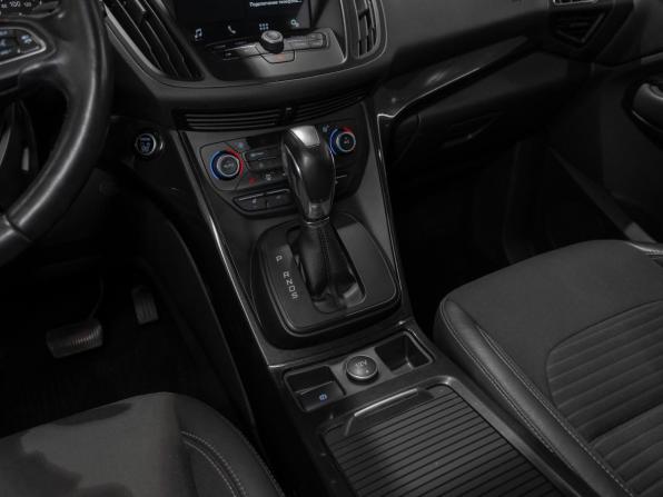 Ford Kuga II Рестайлинг с пробегом 2018 года, цена 1 595 000 рублей, 128025 км, внедорожник, Автокод Объявления