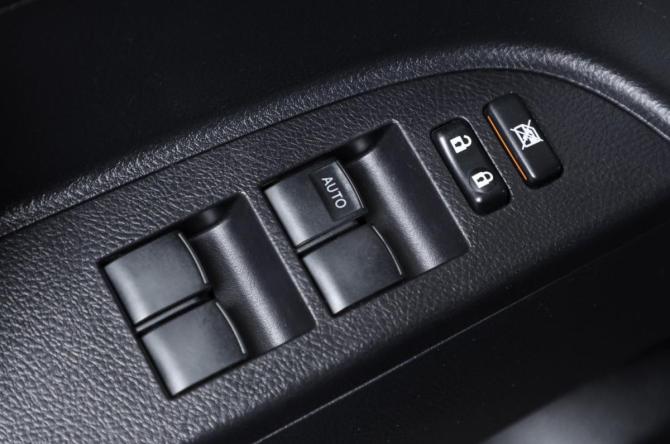Toyota Highlander II (XU40) Рестайлинг с пробегом 2012 года, цена 2 299 000 рублей, 265000 км, внедорожник, Автокод Объявления