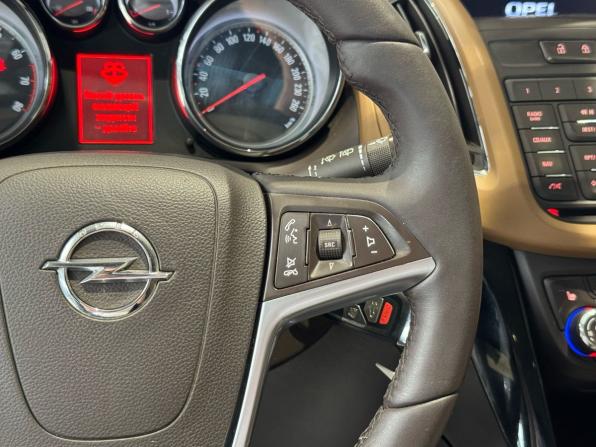 Opel Zafira C с пробегом 2013 года, цена 1 090 000 рублей, 130830 км, компактвэн, Автокод Объявления