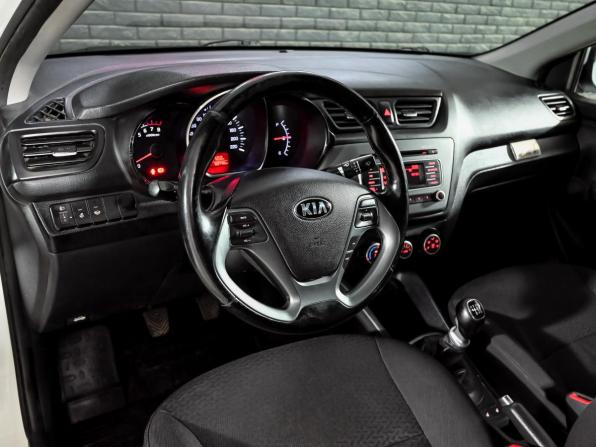 Kia Rio III Рестайлинг с пробегом 2016 года, цена 1 000 000 рублей, 168747 км, седан, Автокод Объявления