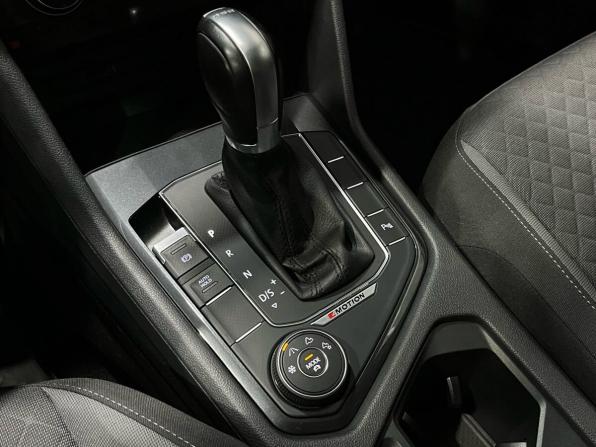 Volkswagen Tiguan II с пробегом 2018 года, цена 2 540 000 рублей, 120495 км, внедорожник, Автокод Объявления