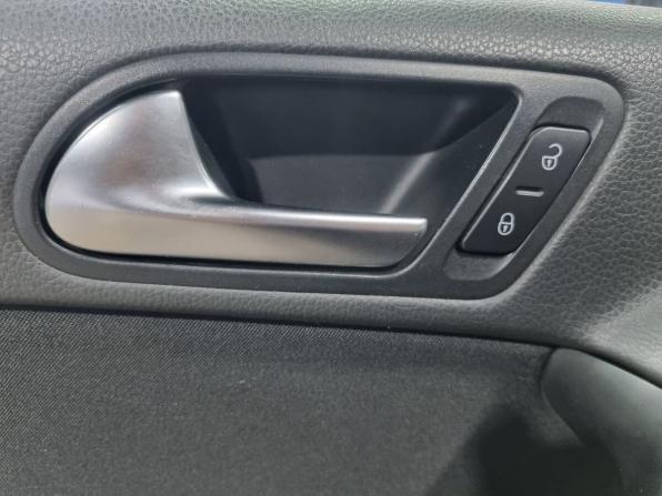 Volkswagen Tiguan I с пробегом 2010 года, цена 830 000 рублей, 208284 км, внедорожник, Автокод Объявления