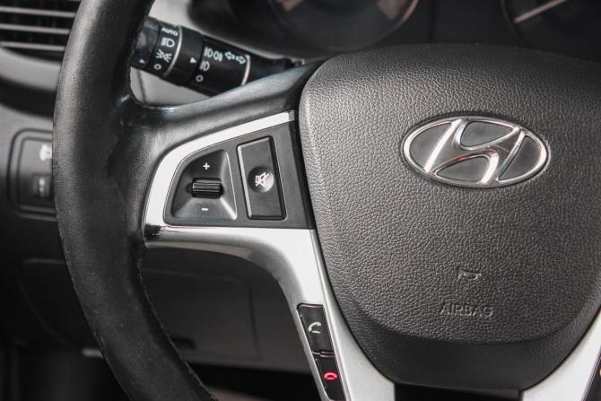 Hyundai Solaris I с пробегом 2013 года, цена 899 000 рублей, 229000 км, седан, Автокод Объявления