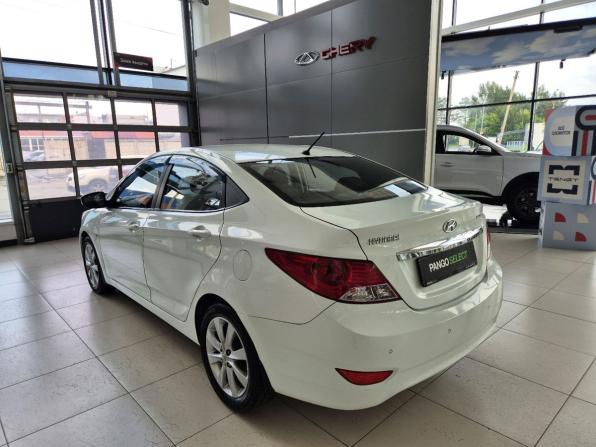Hyundai Solaris I с пробегом 2012 года, цена 969 000 рублей, 79304 км, седан, Автокод Объявления