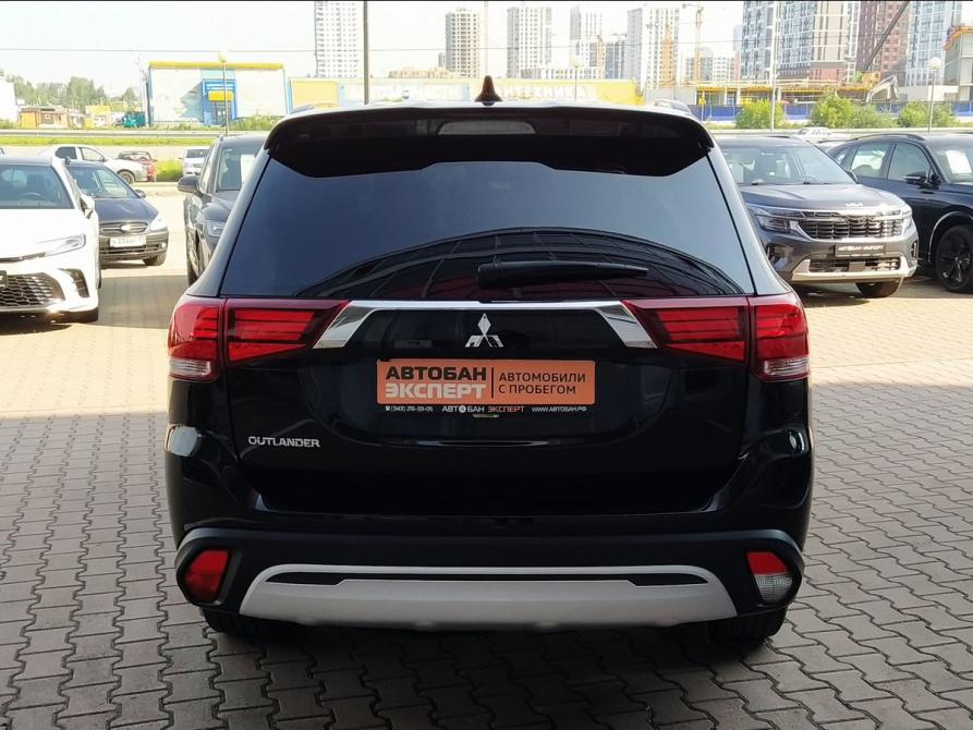 Mitsubishi Outlander III Рестайлинг 3 Екатеринбург  - изображение 5