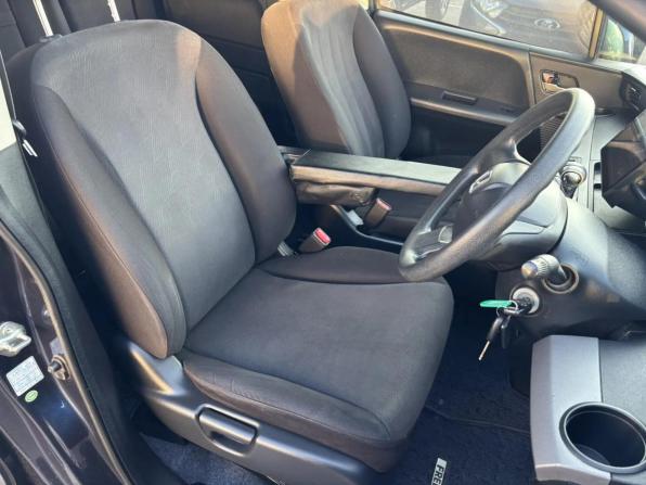 Honda Freed I с пробегом 2010 года, цена 645 000 рублей, 380000 км, компактвэн, Автокод Объявления