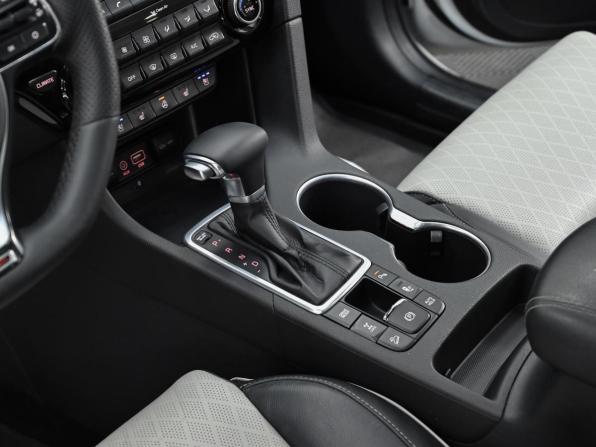 Kia Sportage IV с пробегом 2016 года, цена 1 699 000 рублей, 176000 км, внедорожник, Автокод Объявления