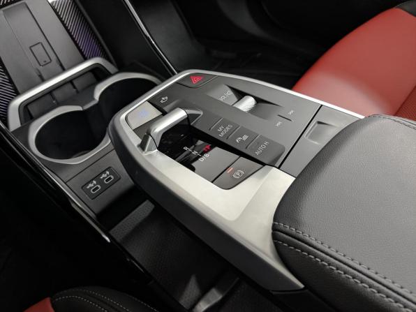 BMW iX1 с пробегом 2024 года, цена 5 000 000 рублей, 9110 км, внедорожник, Автокод Объявления