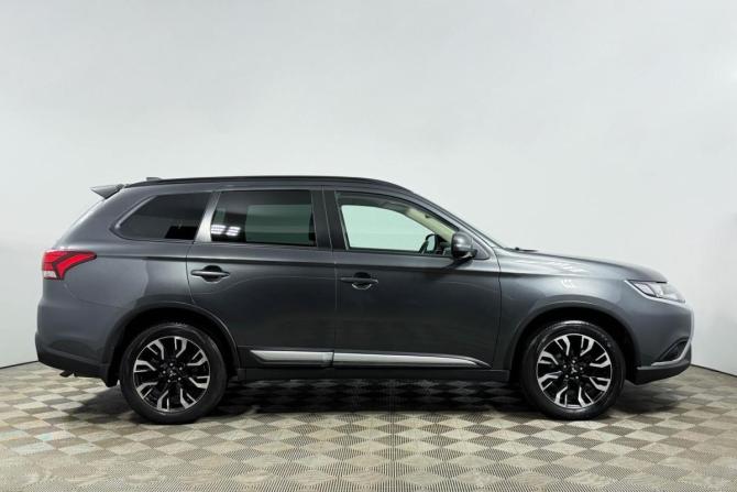 Mitsubishi Outlander III Рестайлинг 3 с пробегом 2021 года, цена 2 425 200 рублей, 153950 км, внедорожник, Автокод Объявления