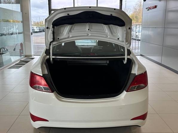 Hyundai Solaris I Рестайлинг с пробегом 2014 года, цена 897 000 рублей, 111597 км, седан, Автокод Объявления