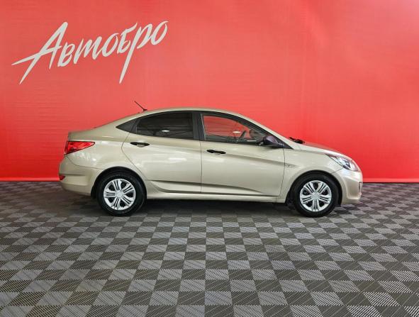 Hyundai Solaris I с пробегом 2011 года, цена 650 000 рублей, 174358 км, седан, Автокод Объявления