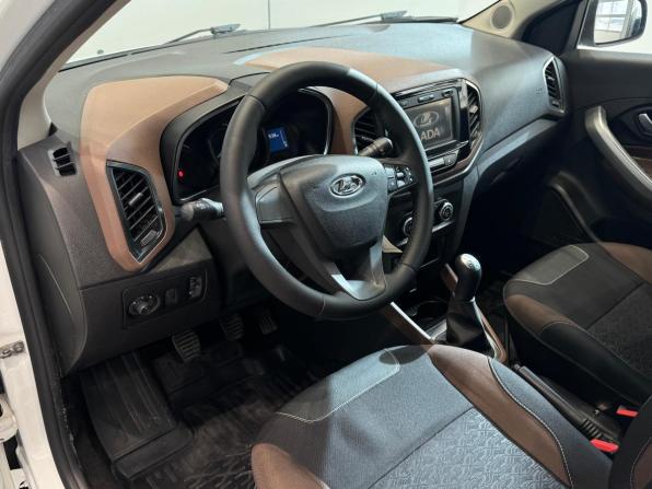 Lada (ВАЗ) XRAY I с пробегом 2017 года, цена 880 000 рублей, 97929 км, хэтчбек, Автокод Объявления