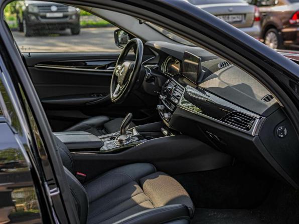 BMW 5 серии VII (G30/G31/G38) с пробегом 2017 года, цена 2 366 000 рублей, 216488 км, седан, Автокод Объявления