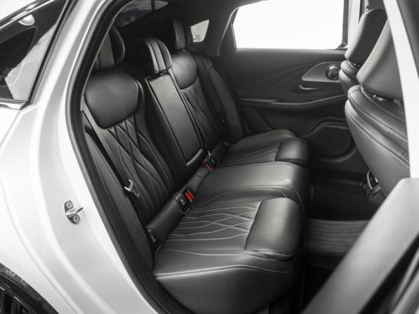 Chery Arrizo 8 с пробегом 2024 года, цена 2 150 000 рублей, 26467 км, седан, Автокод Объявления