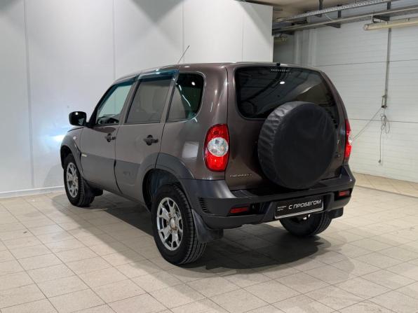 Chevrolet Niva I Рестайлинг с пробегом 2017 года, цена 780 000 рублей, 81001 км, внедорожник, Автокод Объявления