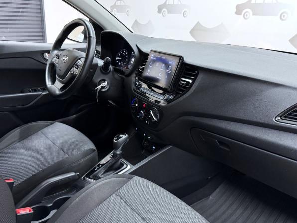 Hyundai Solaris II Рестайлинг с пробегом 2021 года, цена 1 580 000 рублей, 76347 км, седан, Автокод Объявления