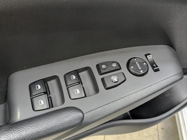Hyundai Solaris II Рестайлинг с пробегом 2021 года, цена 1 670 000 рублей, 37766 км, седан, Автокод Объявления
