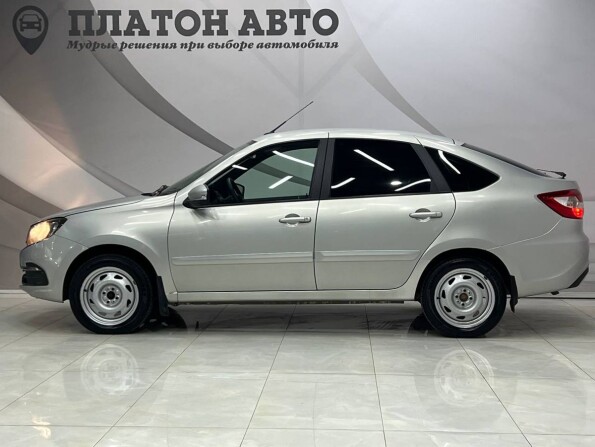Lada (ВАЗ) Granta I Рестайлинг с пробегом 2019 года, цена 729 000 рублей, 76000 км, хэтчбек, Автокод Объявления