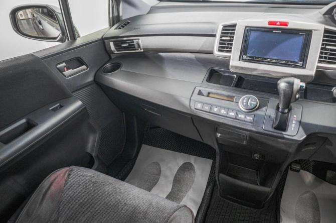 Honda Freed I Рестайлинг с пробегом 2013 года, цена 1 149 000 рублей, 142000 км, компактвэн, Автокод Объявления