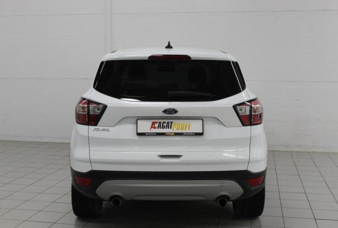 Ford Kuga II Рестайлинг с пробегом 2017 года, цена 1 465 000 рублей, 253238 км, внедорожник, Автокод Объявления