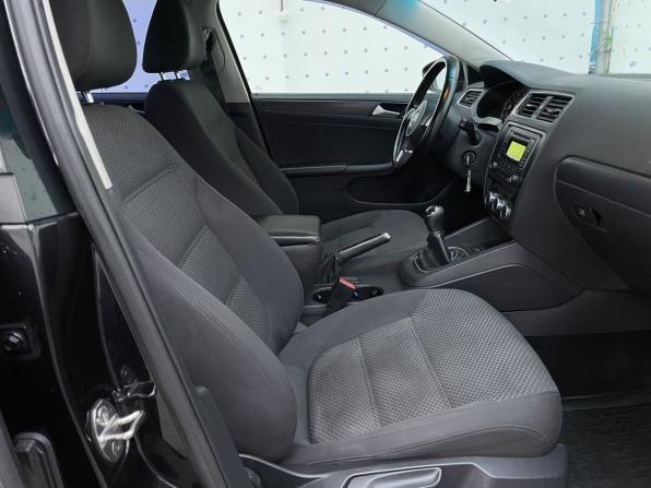 Volkswagen Jetta VI Рестайлинг с пробегом 2014 года, цена 900 000 рублей, 193143 км, седан, Автокод Объявления