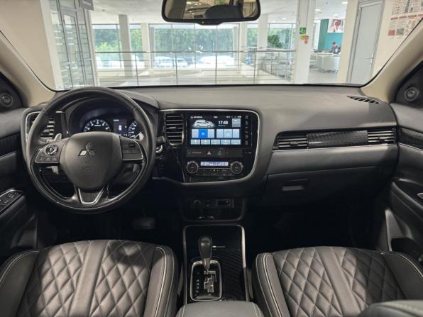 Mitsubishi Outlander III Рестайлинг 3 с пробегом 2022 года, цена 3 180 000 рублей, 38215 км, внедорожник, Автокод Объявления
