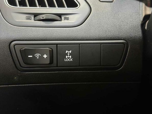 Hyundai ix35 I с пробегом 2012 года, цена 1 240 000 рублей, 106401 км, внедорожник, Автокод Объявления