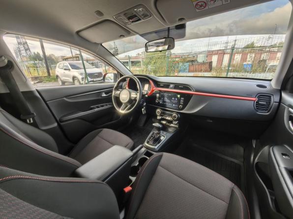 Kia Rio IV Рестайлинг с пробегом 2022 года, цена 1 699 000 рублей, 83685 км, седан, Автокод Объявления