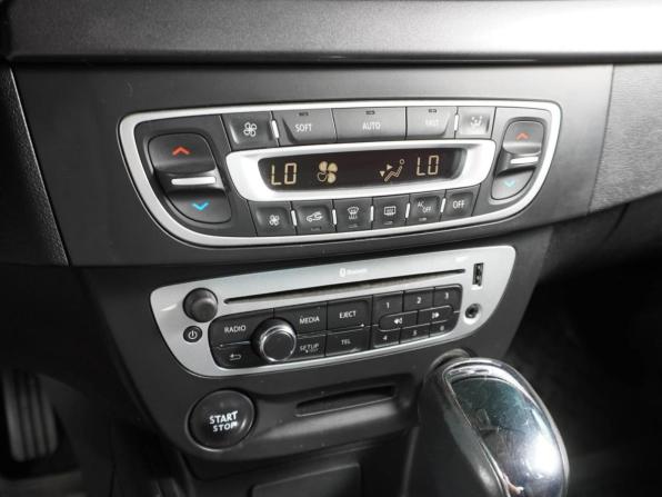 Renault Megane III Рестайлинг с пробегом 2014 года, цена 799 000 рублей, 180592 км, хэтчбек, Автокод Объявления
