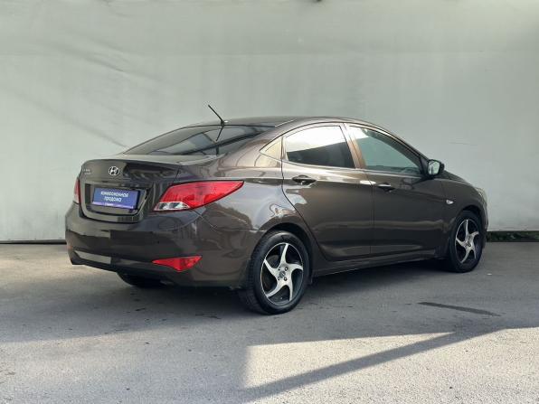 Hyundai Solaris I Рестайлинг с пробегом 2016 года, цена 990 000 рублей, 122742 км, седан, Автокод Объявления