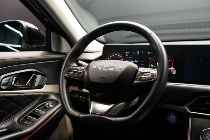 Exeed TXL I Рестайлинг с пробегом 2023 года, цена 2 790 000 рублей, 49021 км, внедорожник, Автокод Объявления