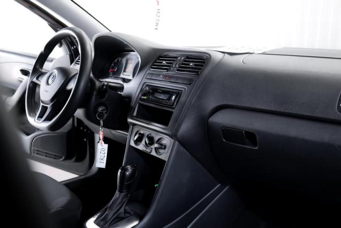 Volkswagen Polo V Рестайлинг с пробегом 2016 года, цена 1 099 000 рублей, 123851 км, седан, Автокод Объявления