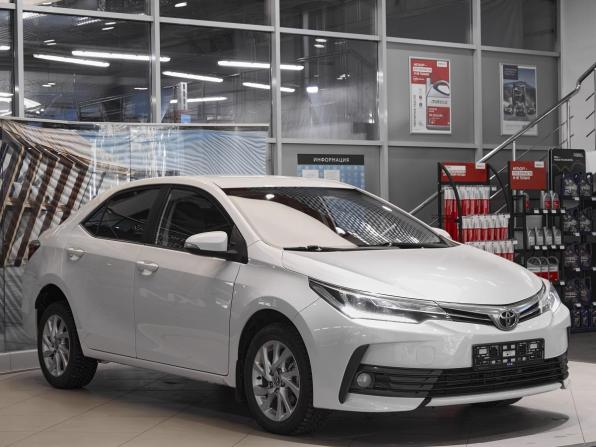 Toyota Corolla XI (E160 E170 E180) Рестайлинг 1 с пробегом 2016 года, цена 1 887 000 рублей, 108000 км, седан, Автокод Объявления